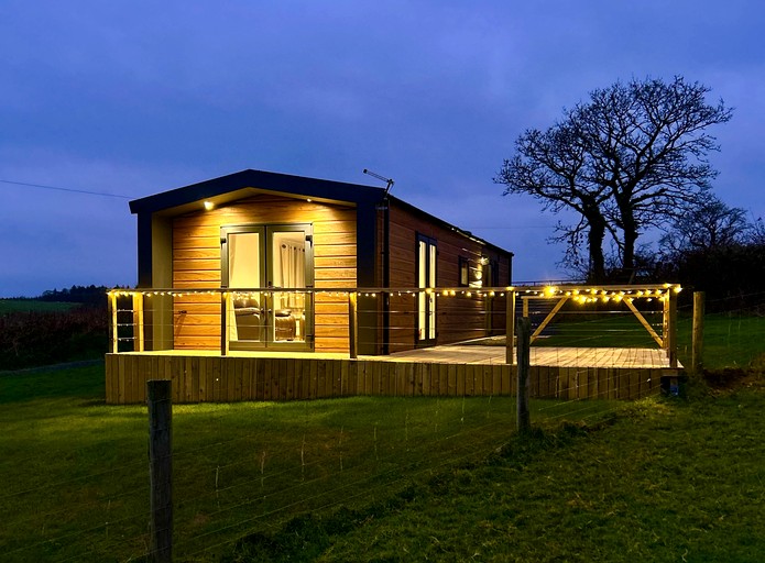 Cosy Secluded Wooden Cabin in Okehampton, England