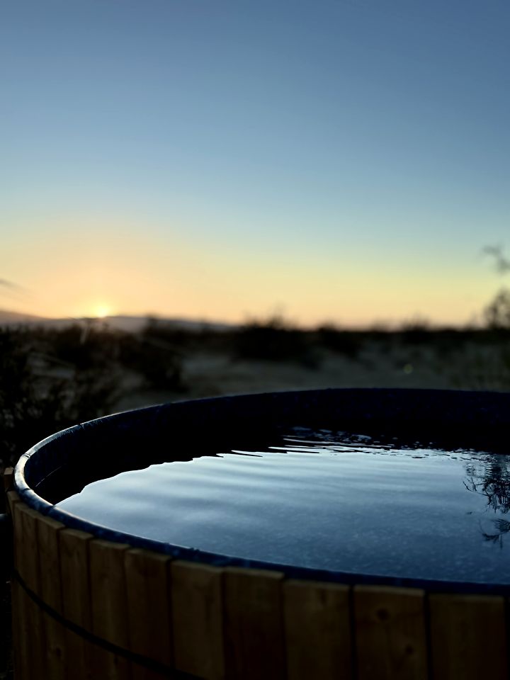 Gorgeous Yurt with Tank Pool, Fire Pit and Barbecue in Wonder Valley, California