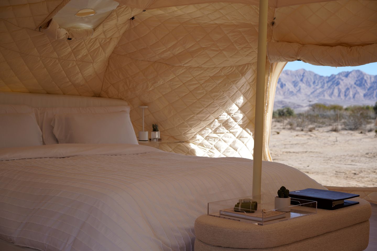 Gorgeous Yurt with Tank Pool, Fire Pit and Barbecue in Wonder Valley, California
