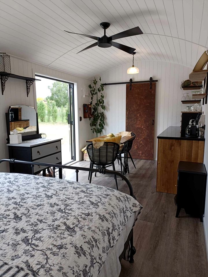 Impressive Secluded Caravan in Galloway, South Island