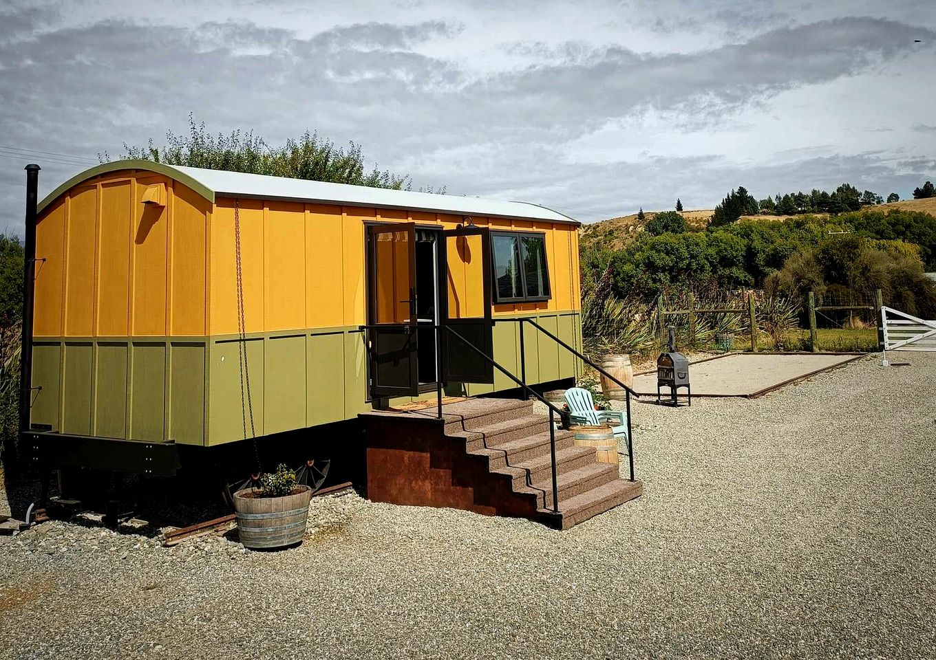 Impressive Secluded Caravan in Galloway, South Island
