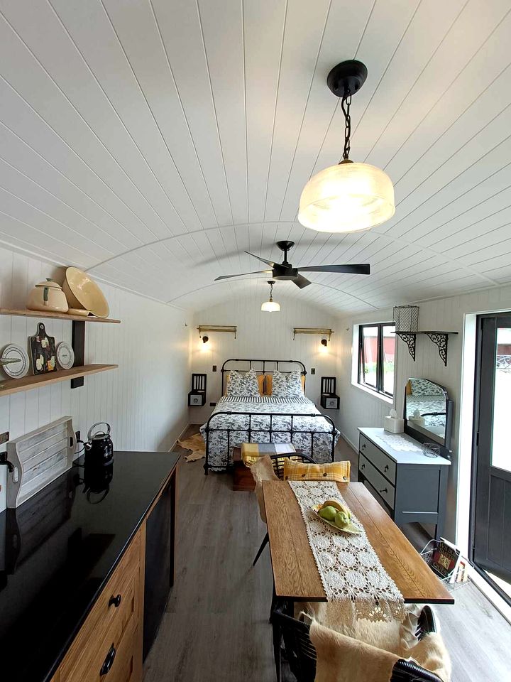 Impressive Secluded Caravan in Galloway, South Island