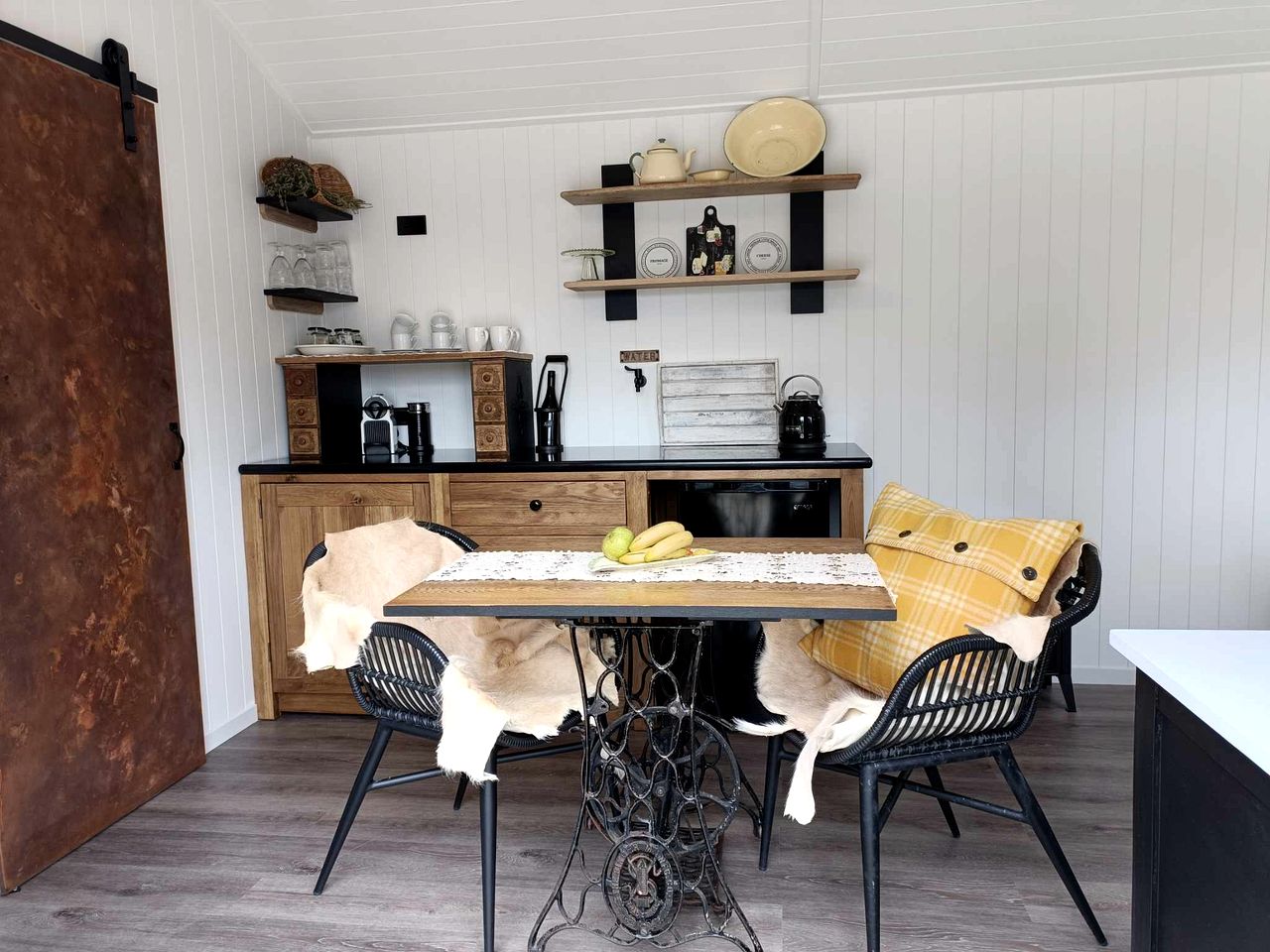 Impressive Secluded Caravan in Galloway, South Island