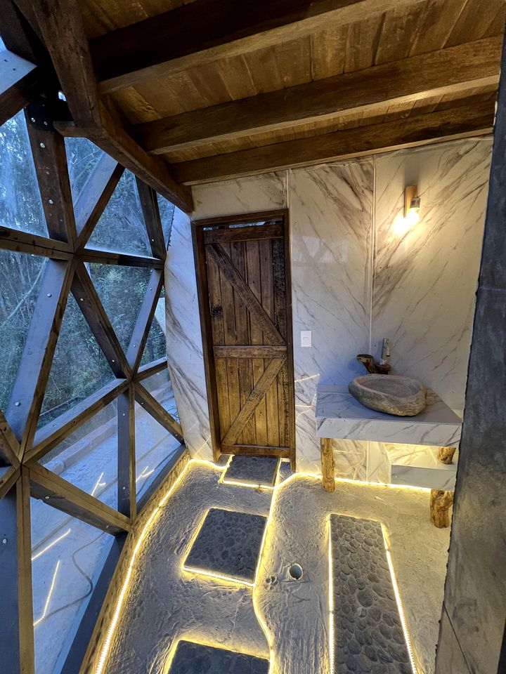 Luxury Glamping Retreat with Panoramic Mountain Views in Carchi, Ecuador