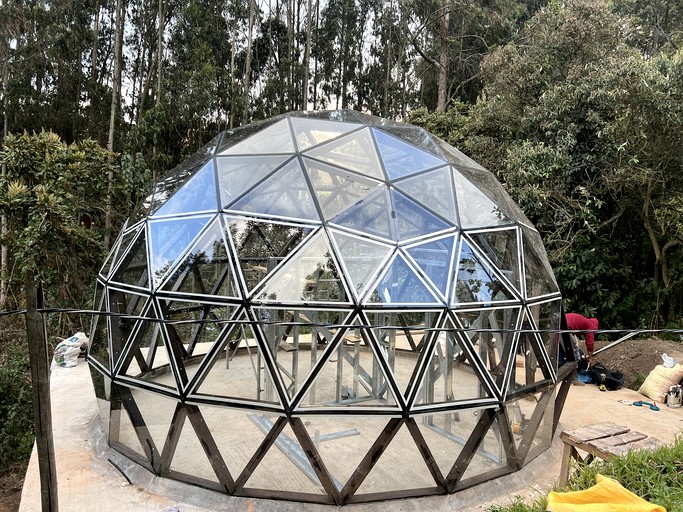 Domes (Ecuador, --, Carchi)