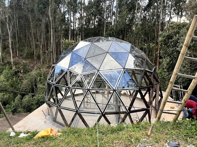 Domes (Ecuador, --, Carchi)