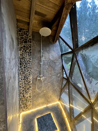 Domes (Ecuador, --, Carchi)