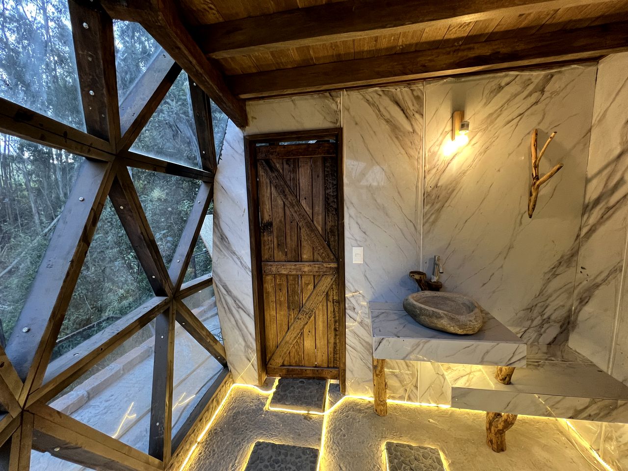 Luxury Glamping Retreat with Panoramic Mountain Views in Carchi, Ecuador