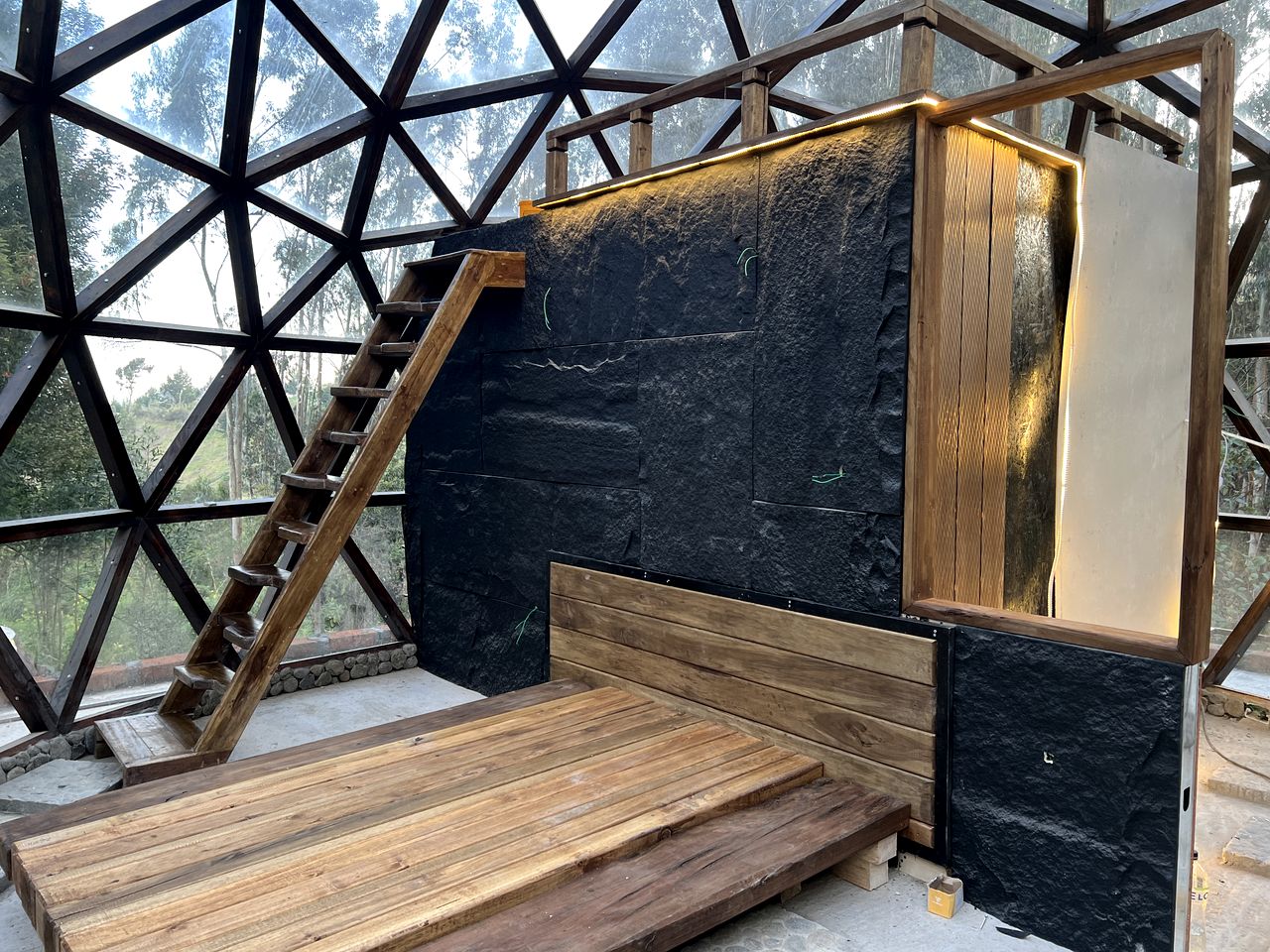 Luxury Glamping Retreat with Panoramic Mountain Views in Carchi, Ecuador