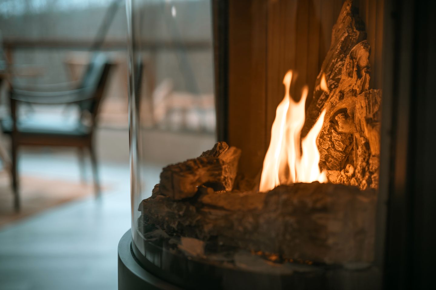 Peaceful Dome with Fireplace in Swan Lake, New York