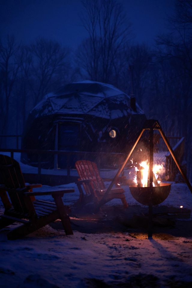 Peaceful Dome with Fireplace in Swan Lake, New York