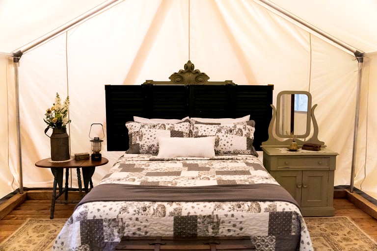 Safari Tents (Canada, Albert Mines, Quebec)