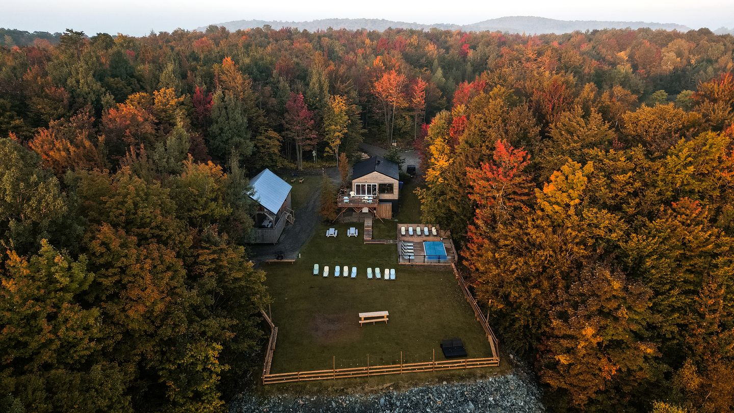 Embrace Nature in this Beautiful Tiny House with Fire Pit in Hatley, Quebec