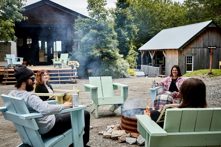 Pods (Canada, Albert Mines, Quebec)