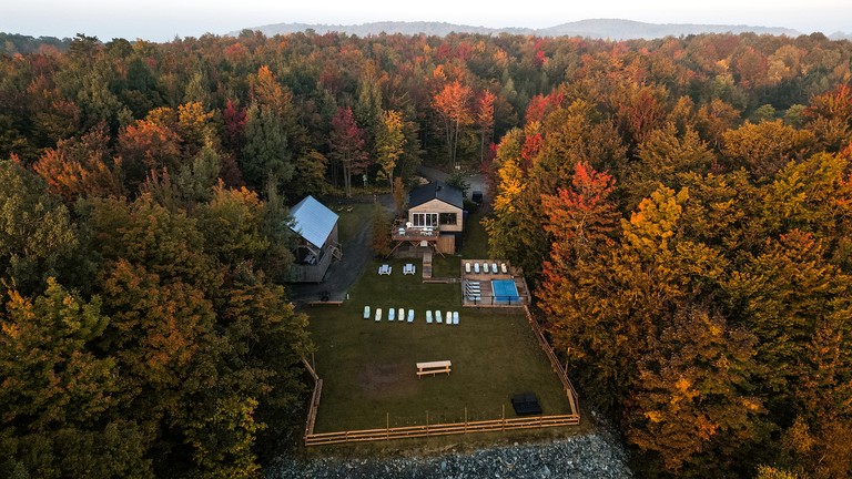 Cabins (Canada, Albert Mines, Quebec)