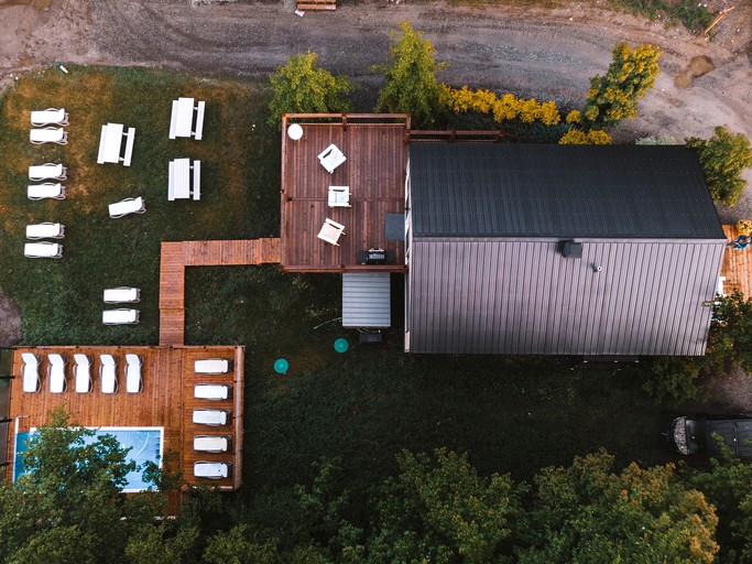 Cabins (Canada, Albert Mines, Quebec)
