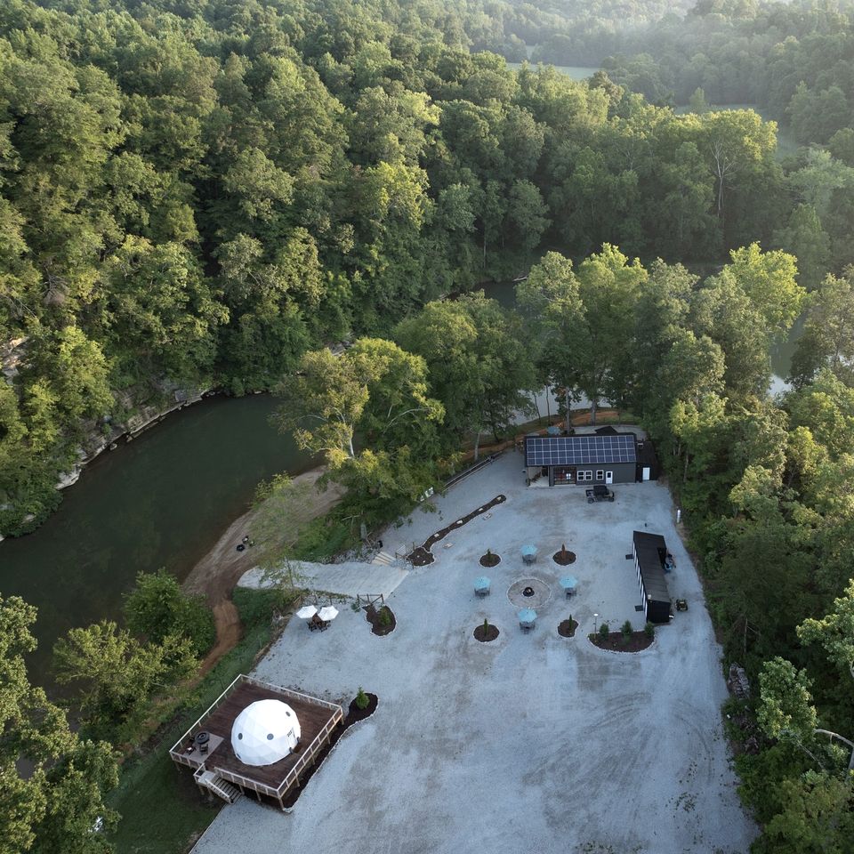 Gorgeous Dome with Fire Pit and Fireplace in Waynesboro, Tennessee