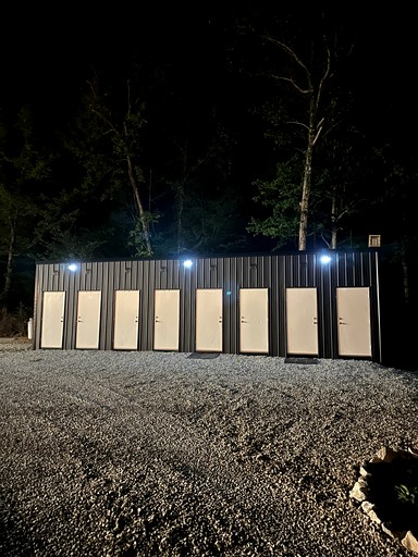 Domes (United States of America, Waynesboro, Tennessee)