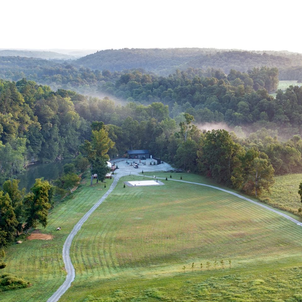Gorgeous Dome with Fire Pit and Fireplace in Waynesboro, Tennessee
