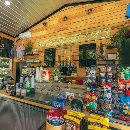 Domes (United States of America, Waynesboro, Tennessee)