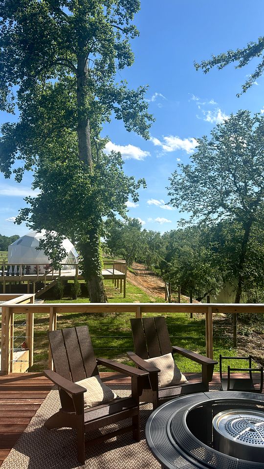 Gorgeous Dome with Fire Pit and Fireplace in Waynesboro, Tennessee
