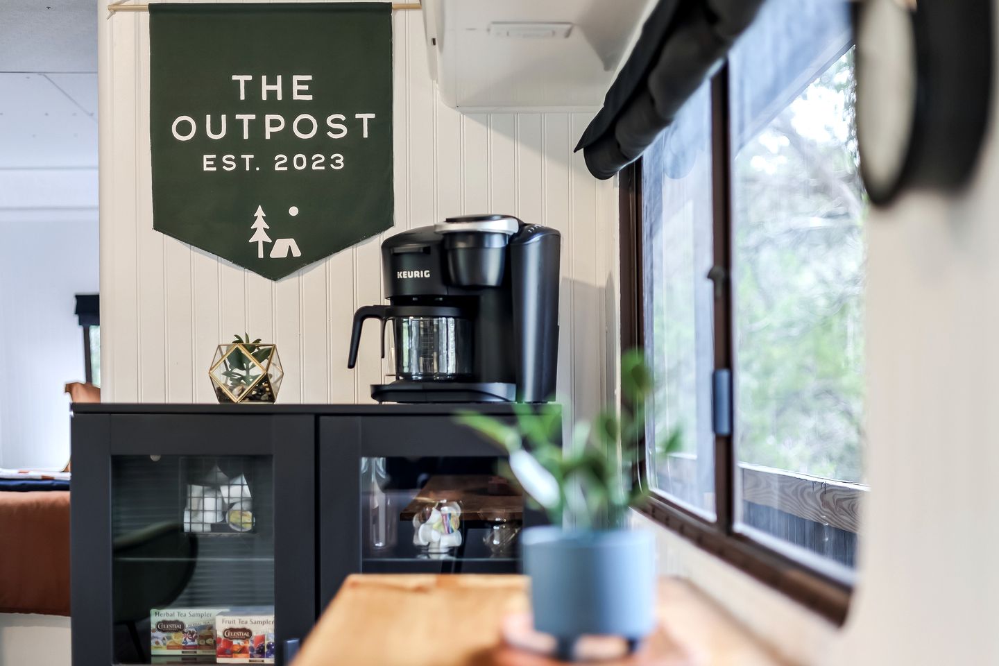 Unique Tiny House with Hot-tub, Fire Pit and Hiking Trail in Leander, Texas