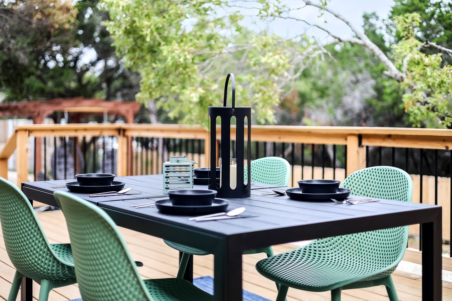 Unique Tiny House with Hot-tub, Fire Pit and Hiking Trail in Leander, Texas