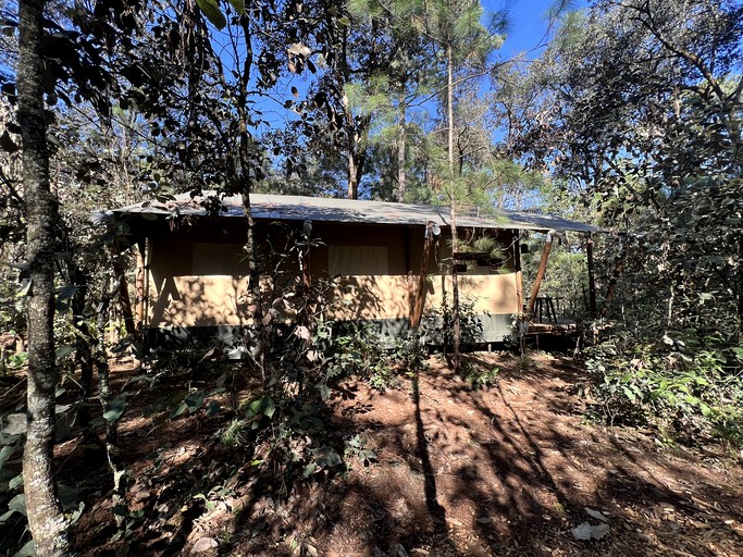 Safari Tents (Mexico, Valle de Bravo, State of Mexico)