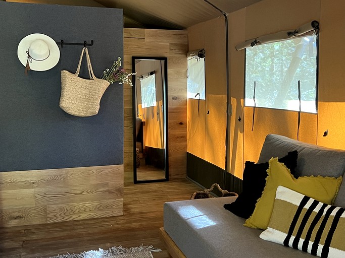 Safari Tents (Mexico, Valle de Bravo, State of Mexico)