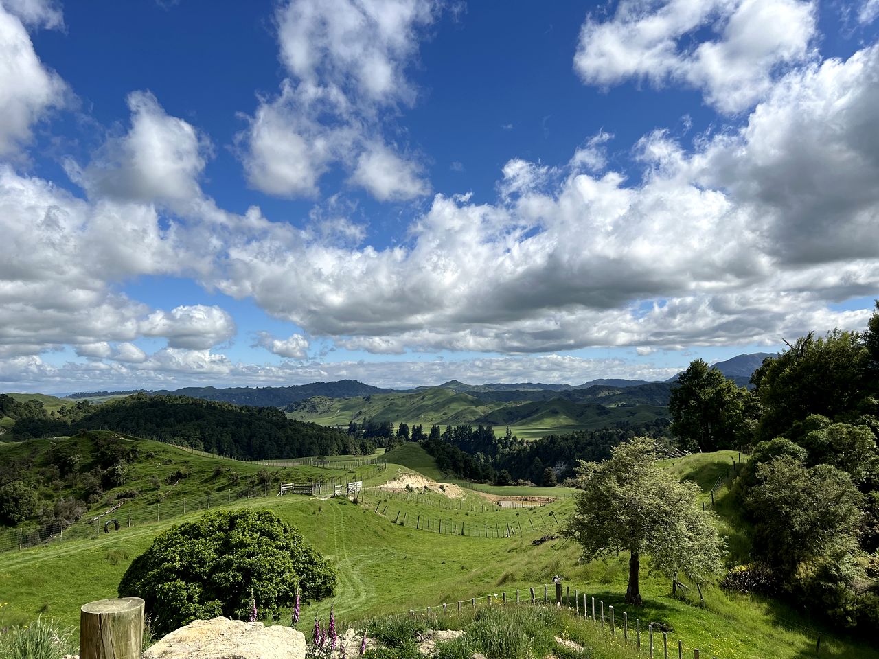 Serene Off-Grid Lodge with Breathtaking Views in Rangiwahia, North Island