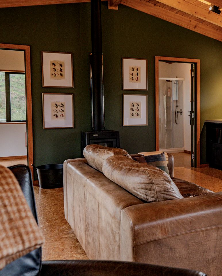 Serene Off-Grid Lodge with Breathtaking Views in Rangiwahia, North Island