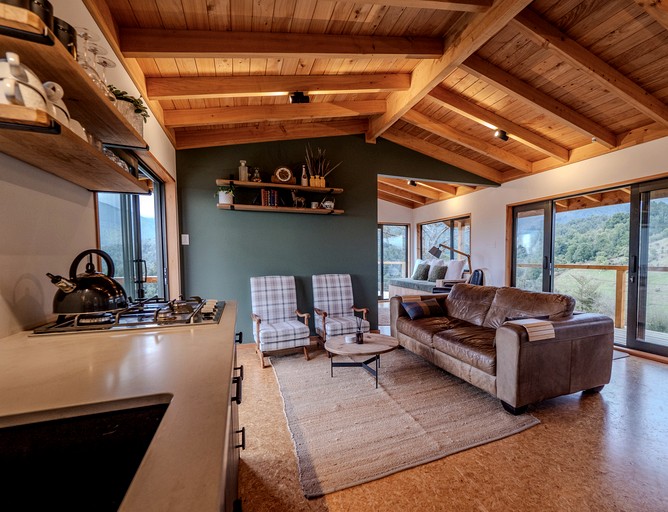 Cabins (New Zealand, Rangiwahia, North Island)