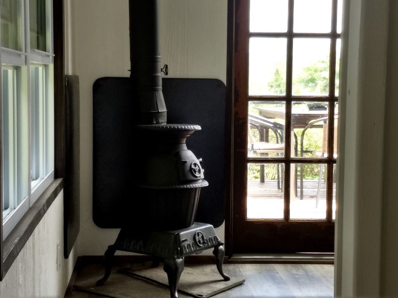 Cozy Unique Tiny Cabin with Beautiful Views in Livingston Manor, New York