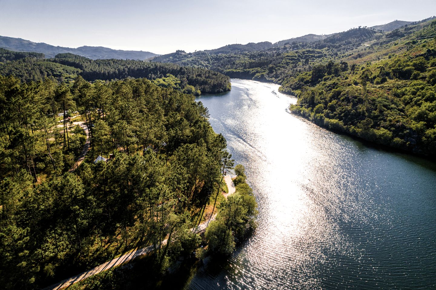 Incredible Luxurious Tree House Suspended Over the Lima River for an Unforgettable Escape in Nature in Northern Portugal