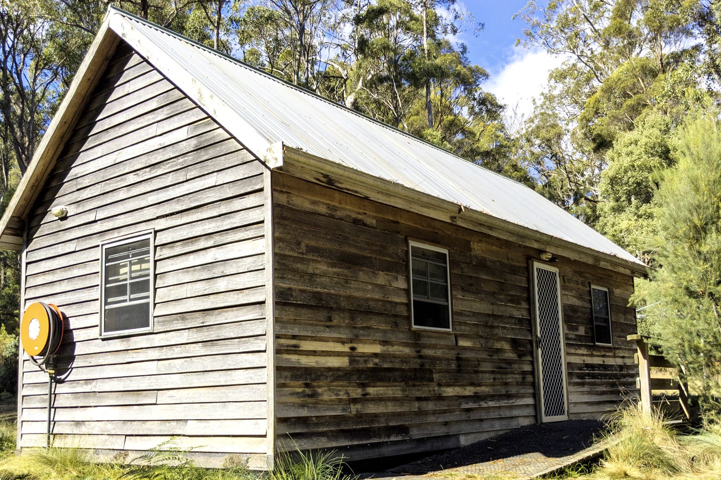 Cozy Hut Perfect for Outdoor Adventure Seekers in Branxholm, Tasmania