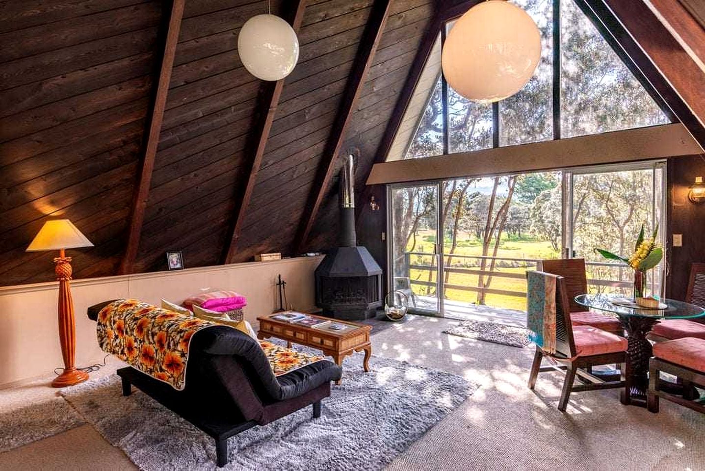 Amazing A-Frame Cottage with Hot Tub Access in Volcano, Hawaii