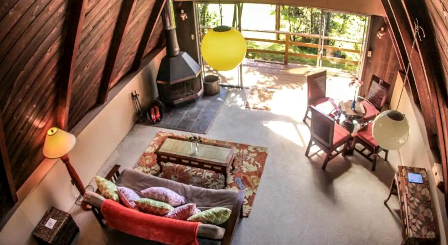 Amazing A-Frame Cottage with Hot Tub Access in Volcano, Hawaii
