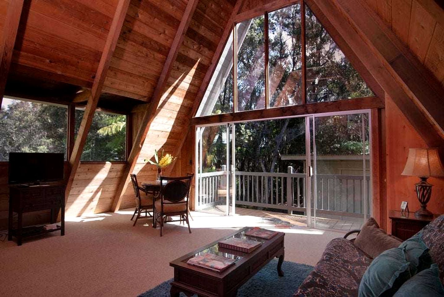 Cozy Romantic A-Frame Cabin in Volcano, Hawaii