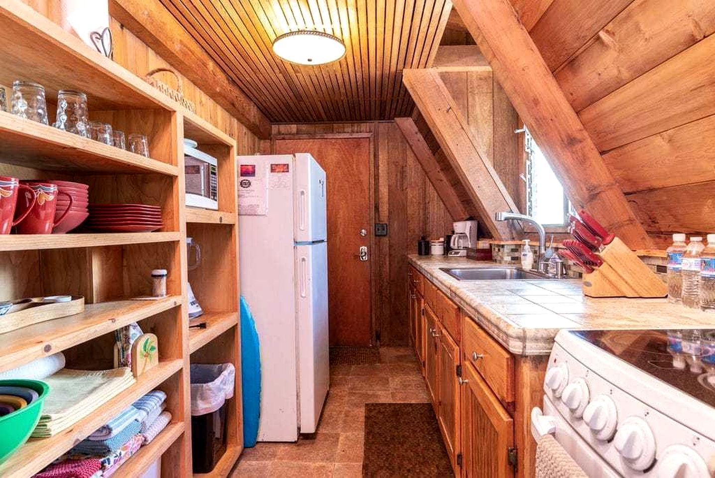 Cozy Romantic A-Frame Cabin in Volcano, Hawaii