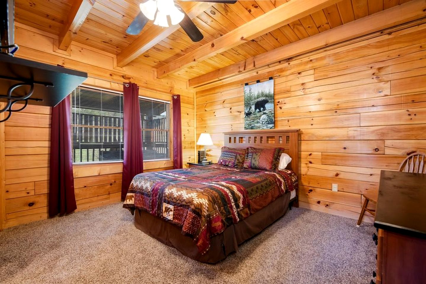 Charming Log Cabin Perfect for Families in Sevierville, Tennessee