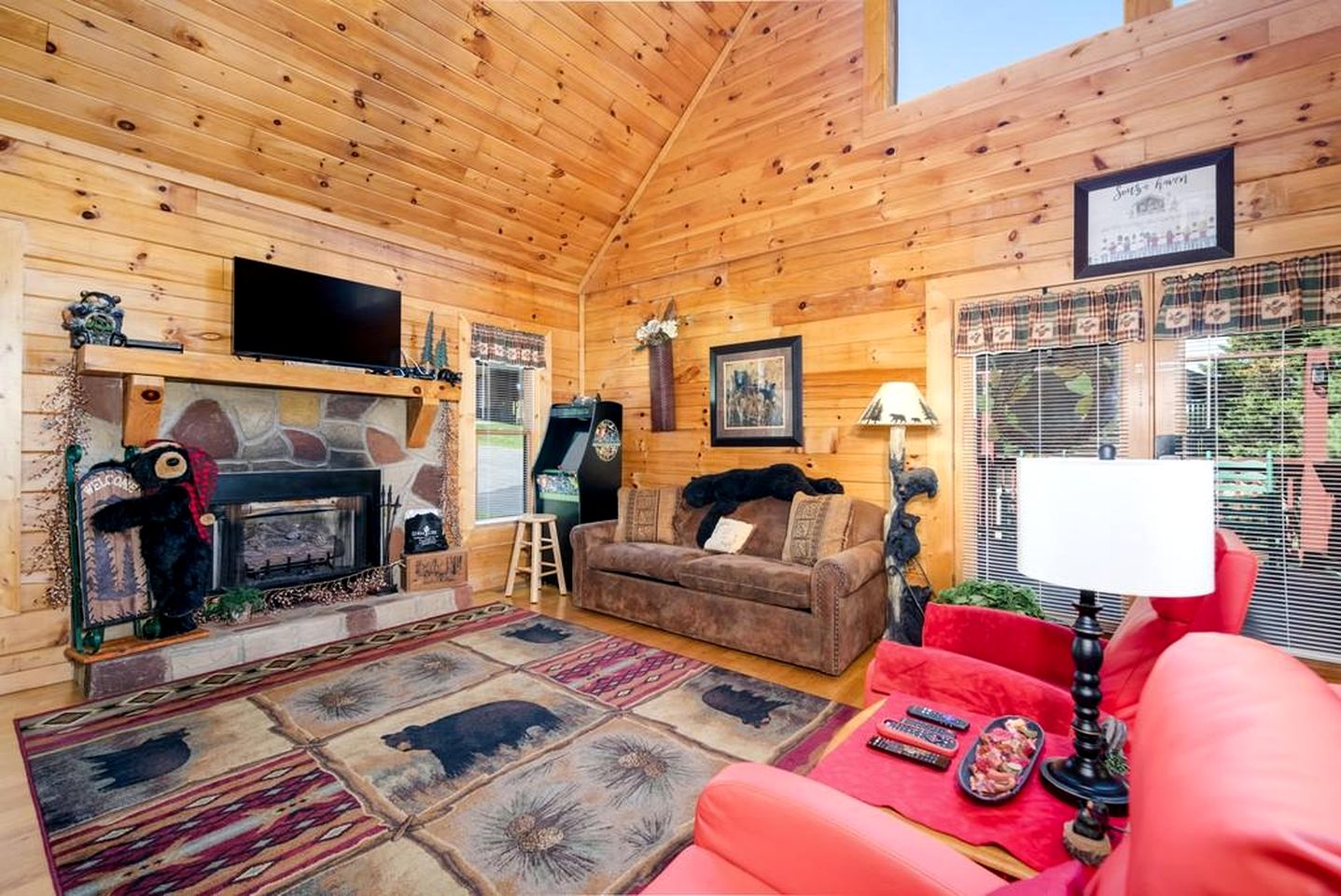 Charming Log Cabin Perfect for Families in Sevierville, Tennessee