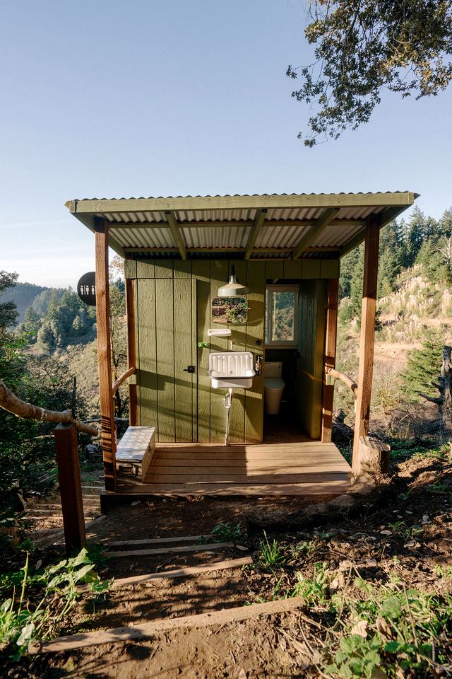 Gorgeous Safari Tent with Incredible Views in Kings Mountain, California