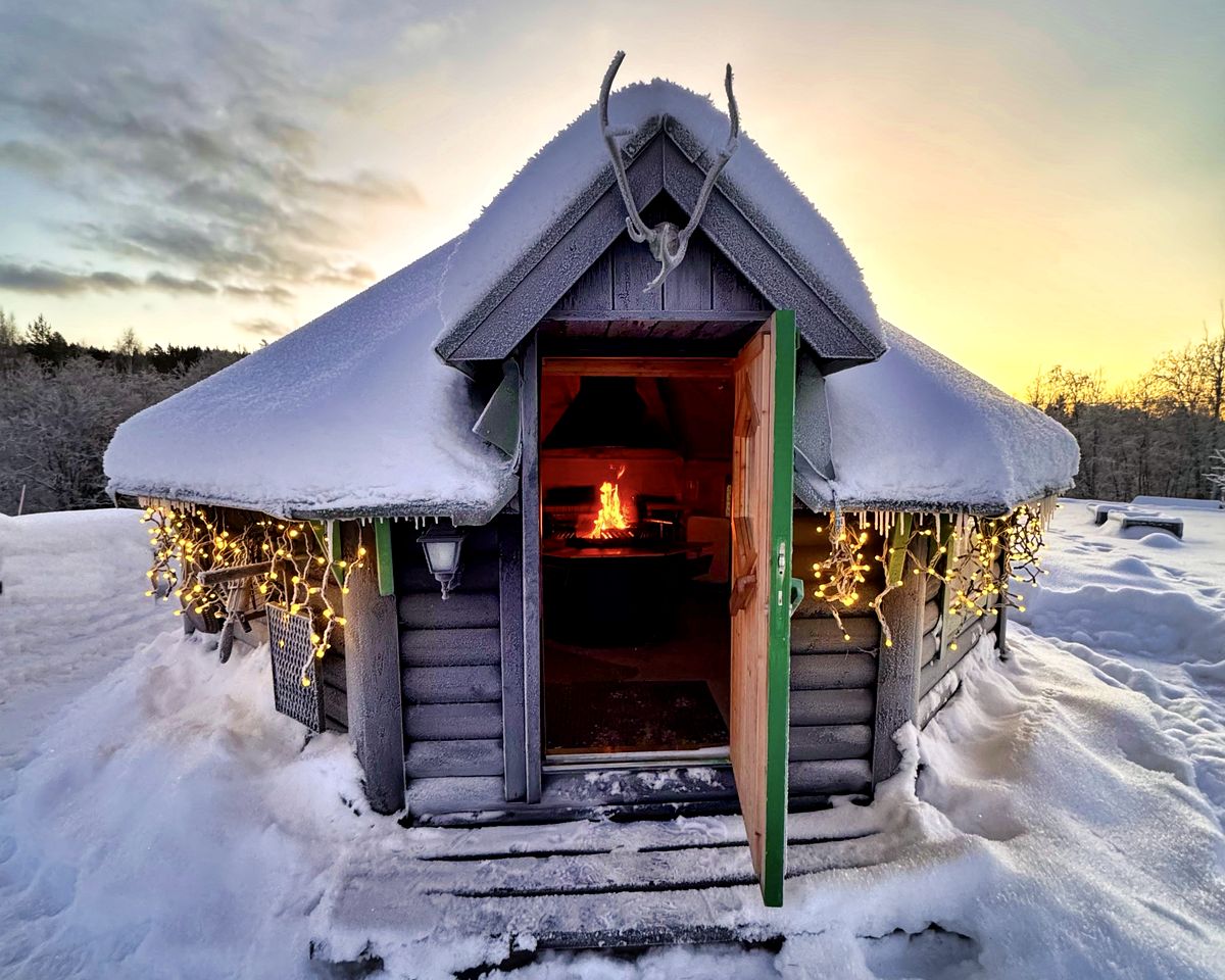 Beautiful Bell Tent on a Sustainable Eco-Friendly Farm for an Amazing Nordic Glamping Getaway near Undrom, Sweden