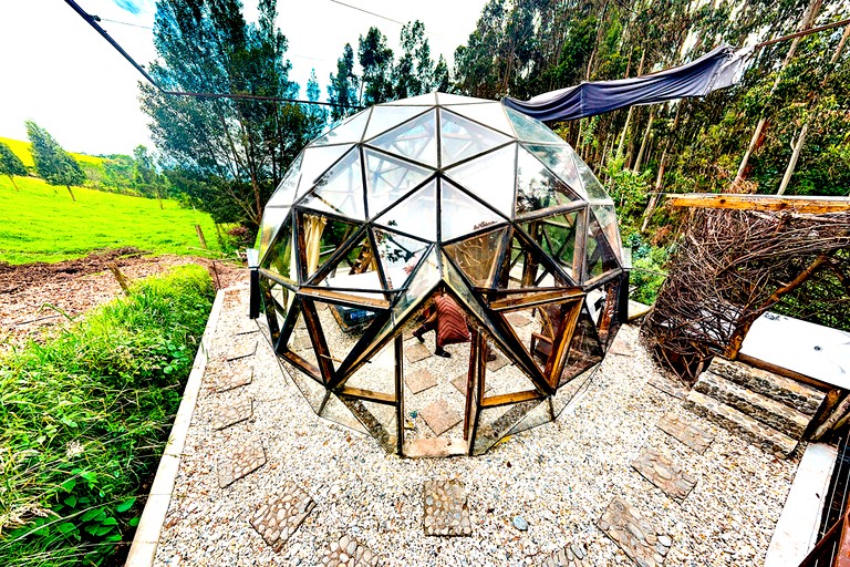 Enchanting Glamping Dome with Jacuzzi & Stargazing Views in Carchi, Ecuador