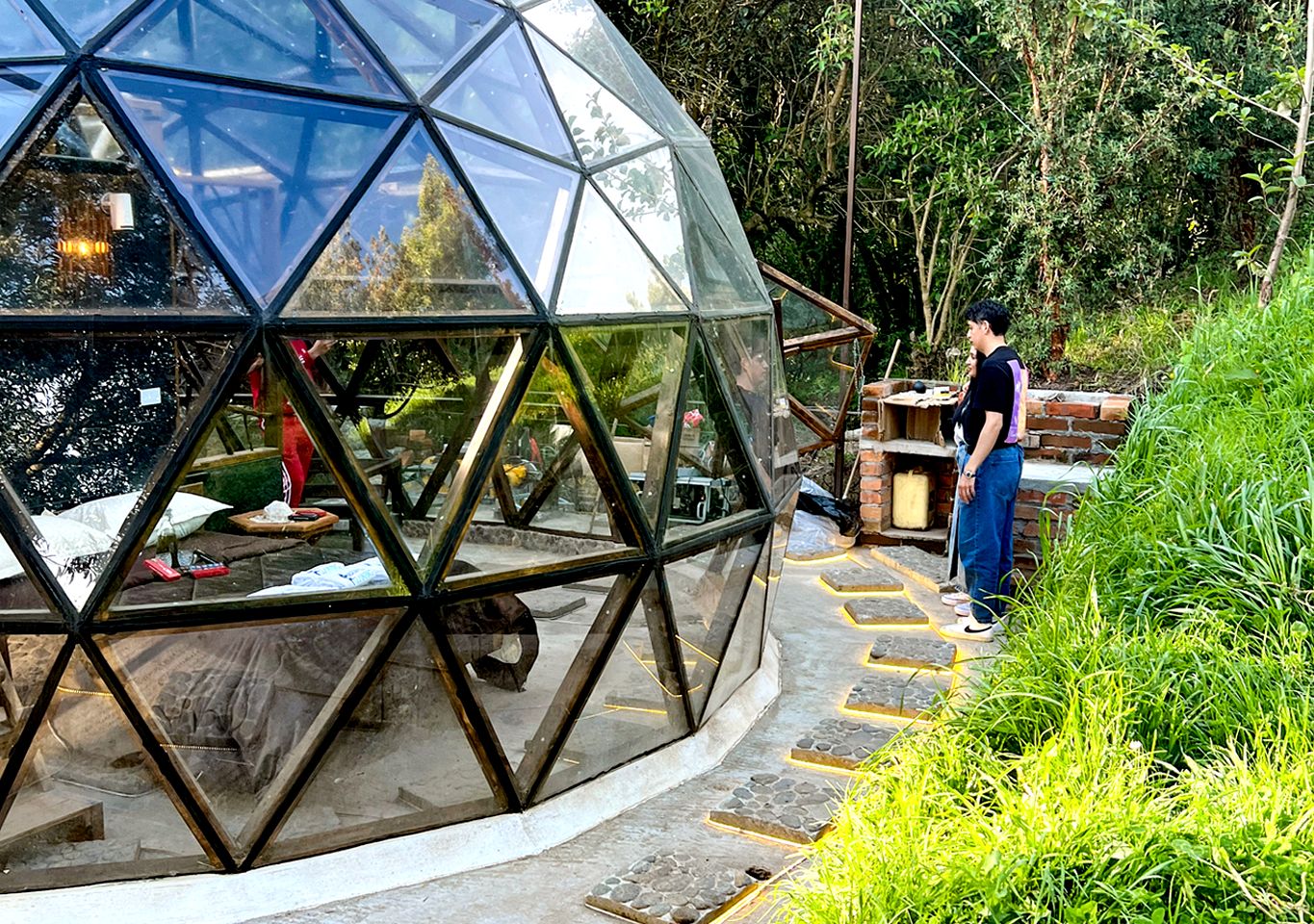Enchanting Glamping Dome with Jacuzzi & Stargazing Views in Carchi, Ecuador