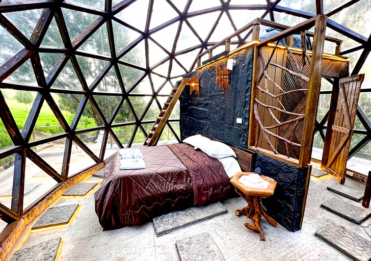 Domes (Ecuador, San Gabriel, Carchi)