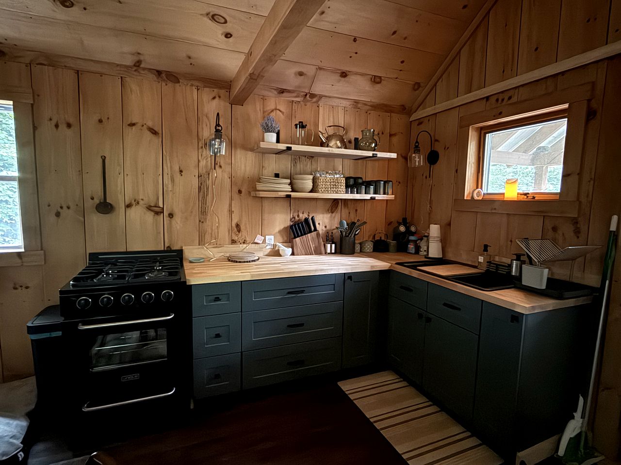 Cozy Mountain Cabin in Sunderland, VT