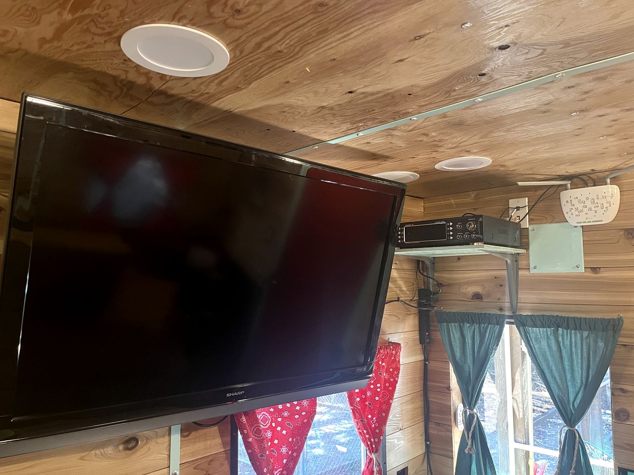 Incredible Remodeled Caboose, Pet-Friendly and Central to Outdoor Activities for an Amazing Family Getaway in Sandpoint, Idaho