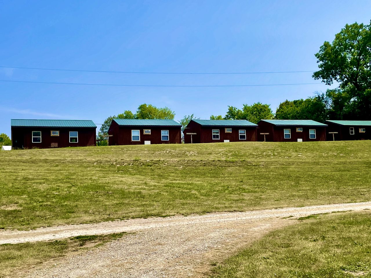 Wonderful Cabin that Sleeps 12 near the Cedar River in Letts, Iowa