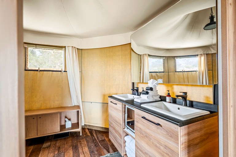 Tented Cabins (United States of America, Stonewall, Texas)